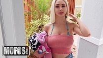 Горячий клип Skylar Vox с ее сестрой в сексуальном нижнем белье
