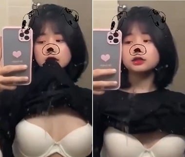Khanh Vy маленькие груди хотят быть побалованной