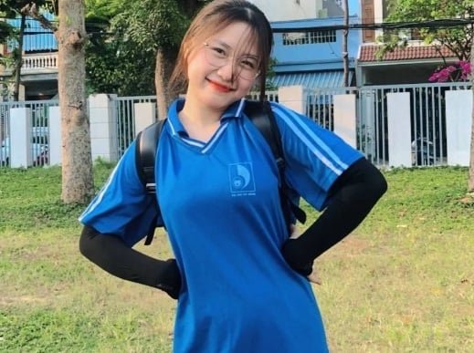 Mong Duong Thi Minh очарователен и страстно