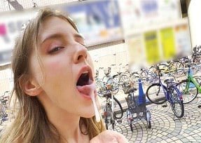 В следующем горячем фильме Melody Marks обнаружил Dark Night Paris.